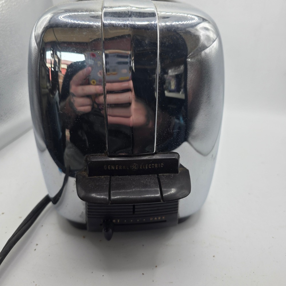 Vintage 1950s General Electric GE Chrome 2 Slice Automatic Pop Up Toaster MCM
